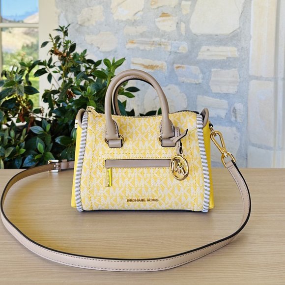 Michael Kors Travel Carine XS Crossbody Daffodil/ Top Zip Card Case Wallet Multi - Picture 2 of 12